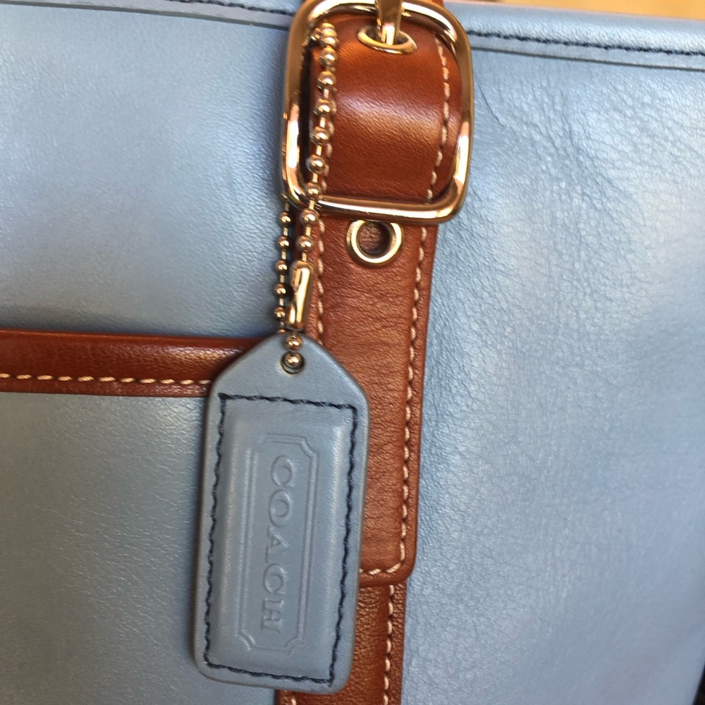 Coach bag with 9” handles